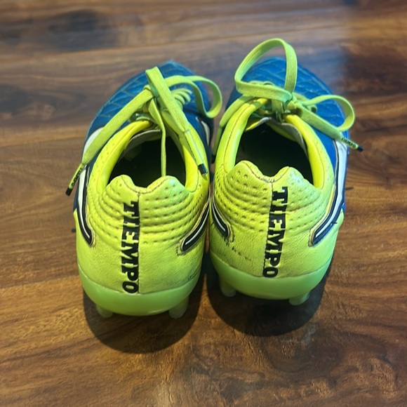 Nike Tiempo size 5.5 - Picture 4 of 5